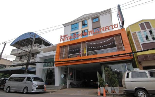 Klang Muang at Nongkhai Hotel