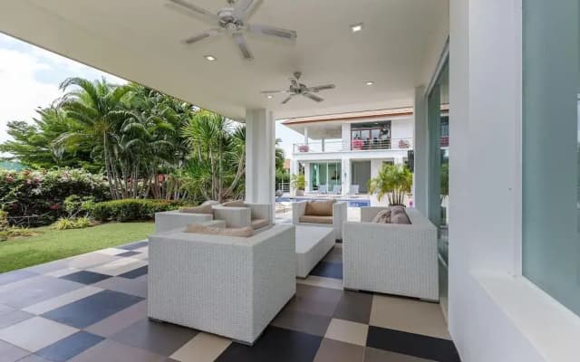 Unique Pool Villa with 5 Bedrooms and Sea View (PM-C1)