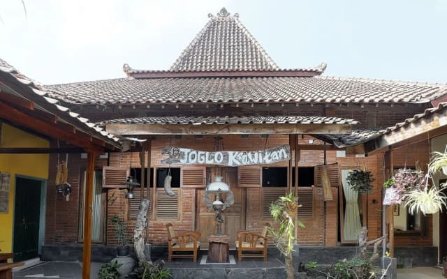 OYO 1368 Omah Joglo Krawitan