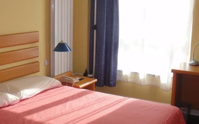 Home Inn Hohhot Xinhua Square Wenhuagong Street