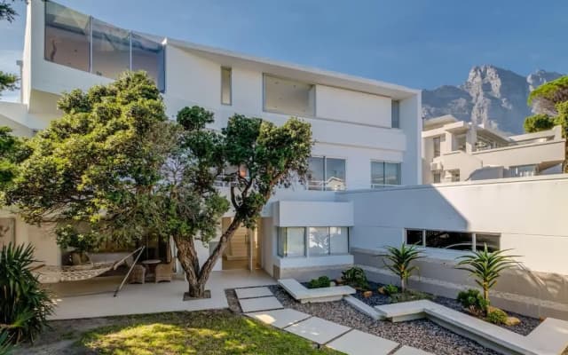 Six Bedroom Holiday Villa on Three Levels w Pool Silvertree