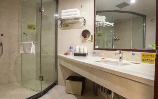 Madison Hotel Shihezi Tianfu