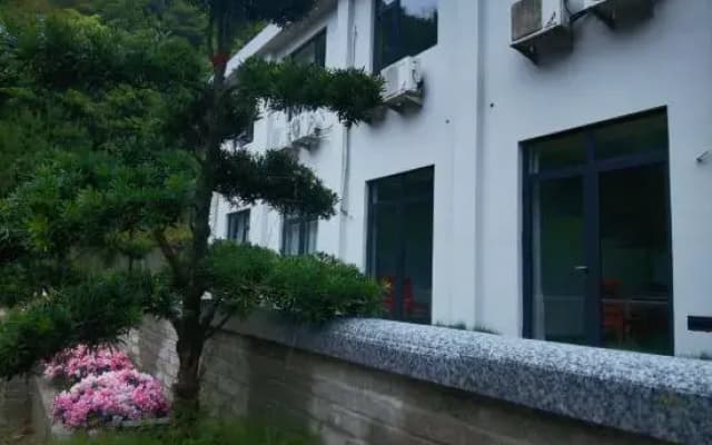 D‘Happy Farm House