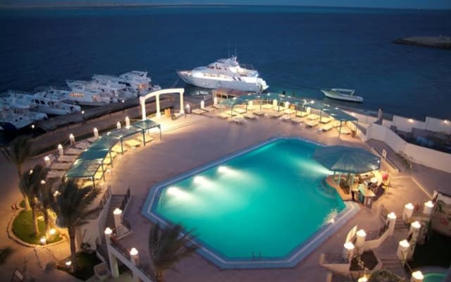 SUNRISE Holidays Resort (Adults Only)