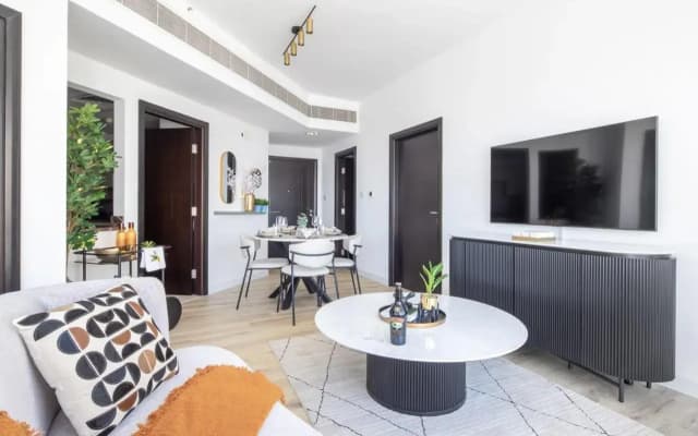 Frank Porter - Marina Residence Tower B