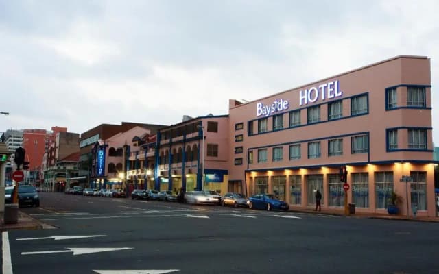 Bayside Hotel & Self Catering 110 West Street