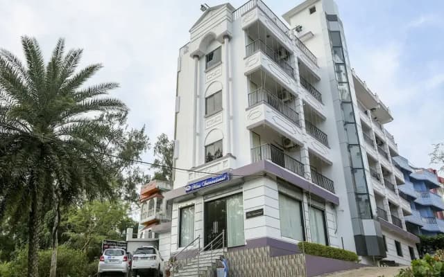 OYO 10565 Hotel Mira International