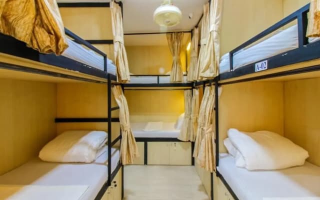 Seven Hills Dormitory - Hostel