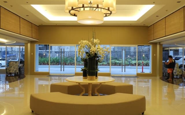 USP Suites at SHELL Residences