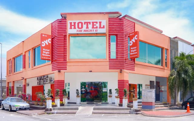 Night Queen Hotel