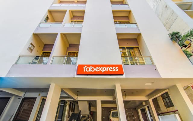FabExpress Global Inn