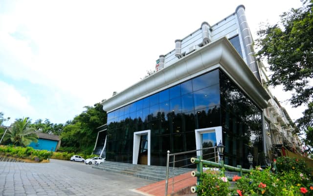 Jet Paark Resort Hotel Wayanad