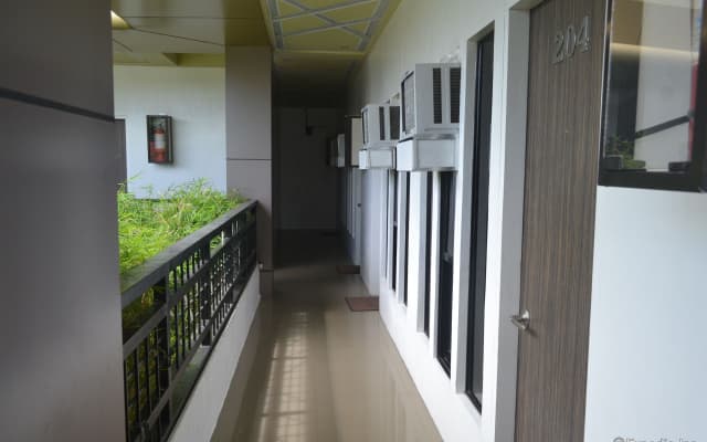 Zanrock MicroHotel