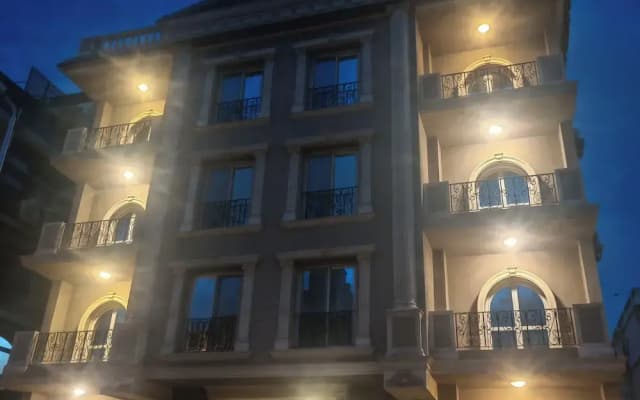 Roadhouse New Cairo Residence