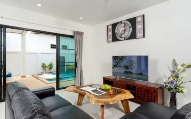 Thai Themed Boutique Villa with Pool Three Bedrooms Villa