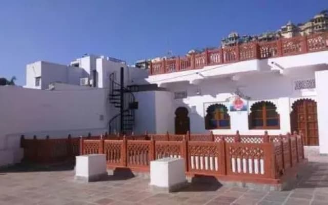 Hari Niwas Guest House