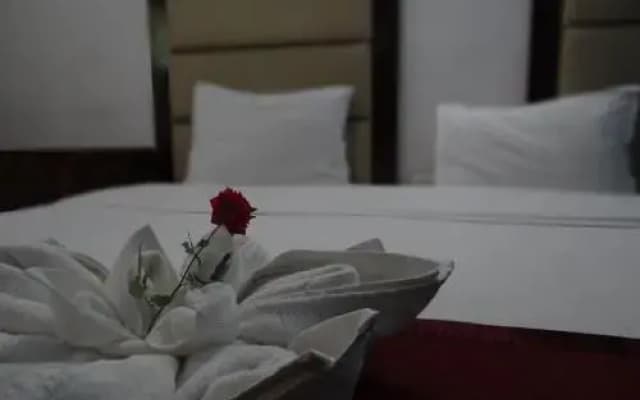 Hotel Monarch Aachal