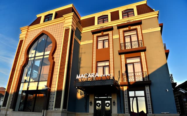 Macara Sheki City Hotel