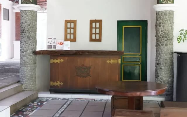 Omah Kebon Guest House