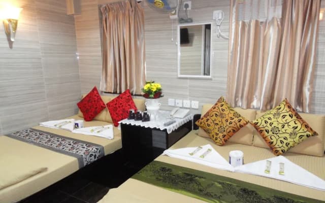 New Day Night Hostel