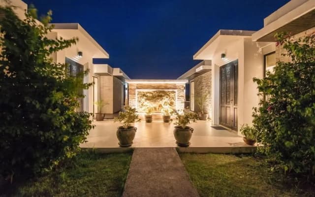 Resort Pool Villa With 5 Bedrooms TS1