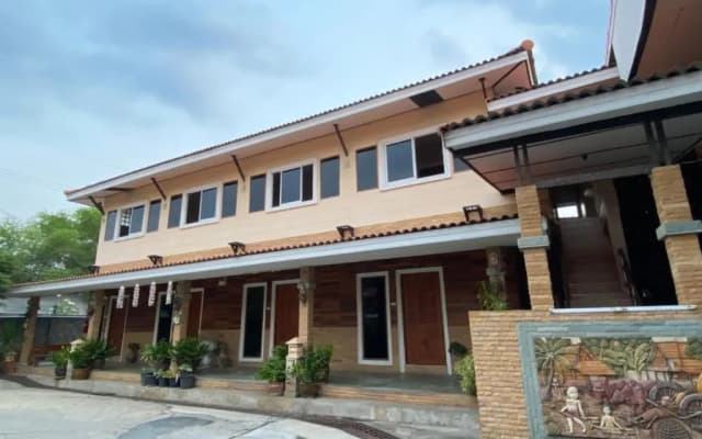Phunumfha Hotel