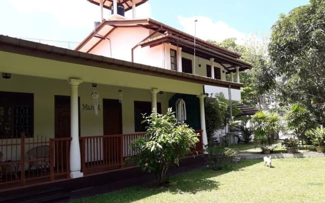 Manel Guesthouse