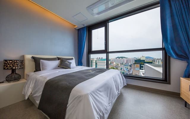 Shine Hotel