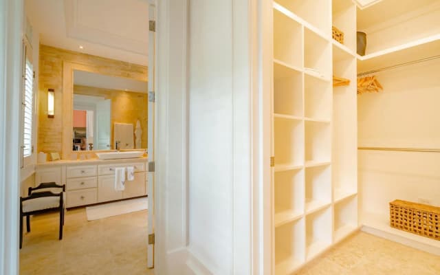 Luxurious Fully-staffed Villa With Amazing View in Exclusive Golf Beach Resort