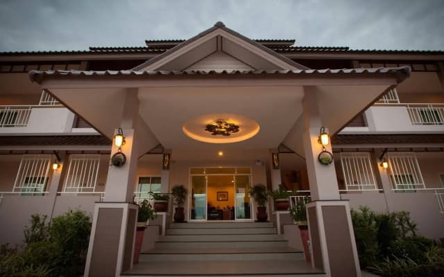 Chiang Kham Grand Villa