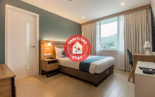 OYO 614 Hotel Dulcee