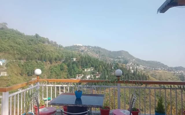 Hotel The Pine Villa Mussoorie