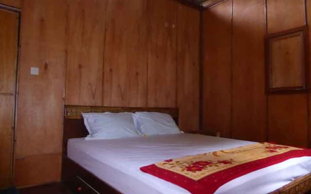 Shibui Garden Bungalows and Restaurant