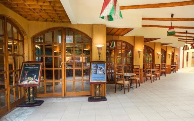 Отель Pyramisa Hotel Luxor