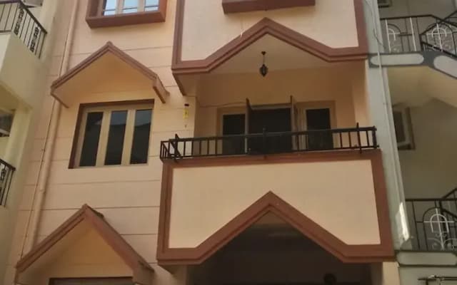 Soloscape budget friendly backpackers hostel