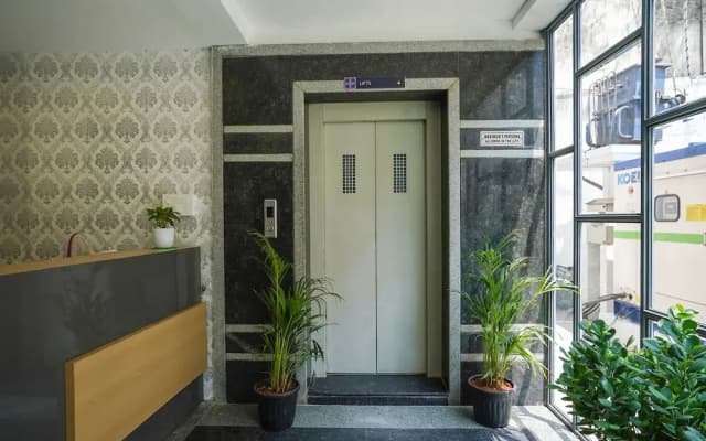 FabHotel Serenity