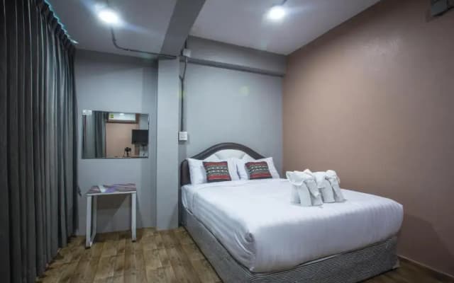 Baan Chang Hotel & Coffee House