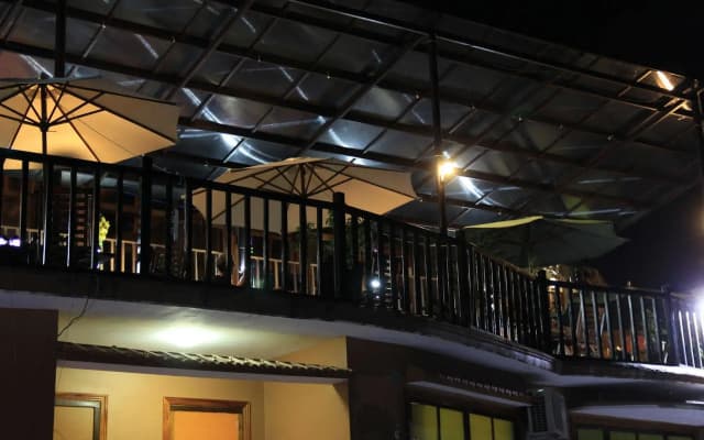 Phong Nha Lake House
