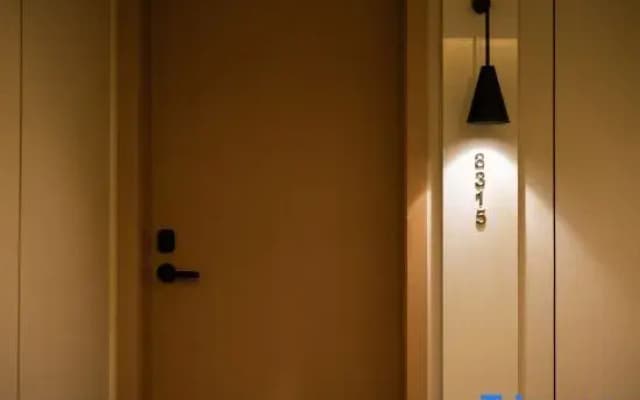 Nalati Lisi Platinum Hotel