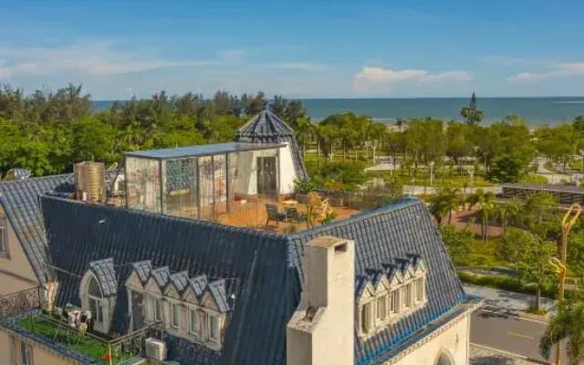 Holiday Kangaroo Homestay (Beihai Silver Beach Branch)