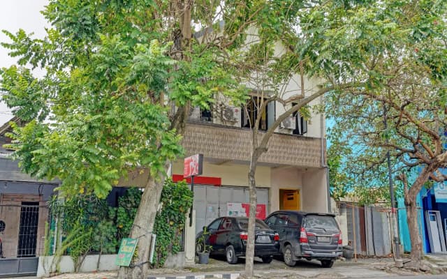 Dhoho Family Guest House by Oyo Rooms