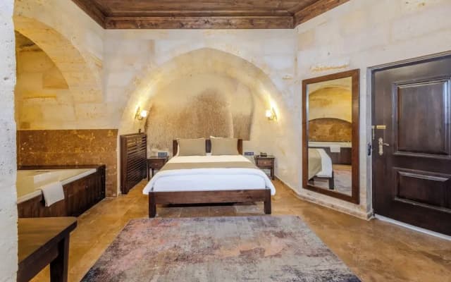 Arien Cave Suites