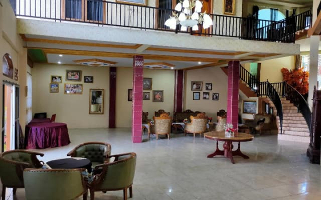 OYO 2994 Hotel Wedika