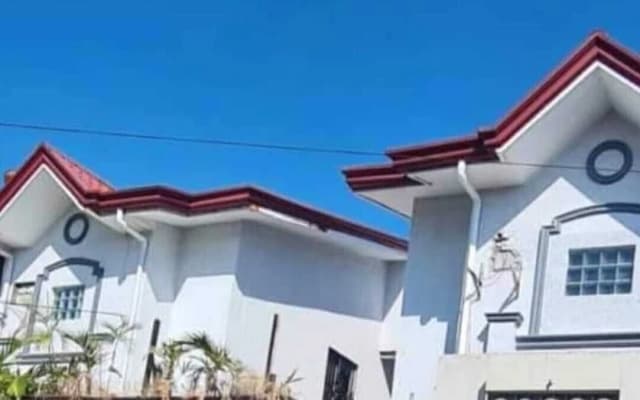 Rapid Rise Hotel