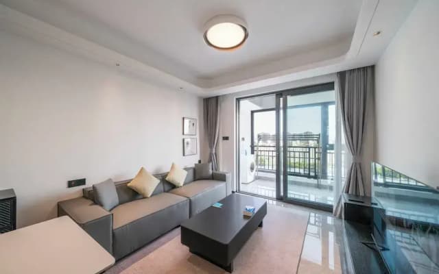 Tyms Hongqiao Deluxe 3BR 2BA APT