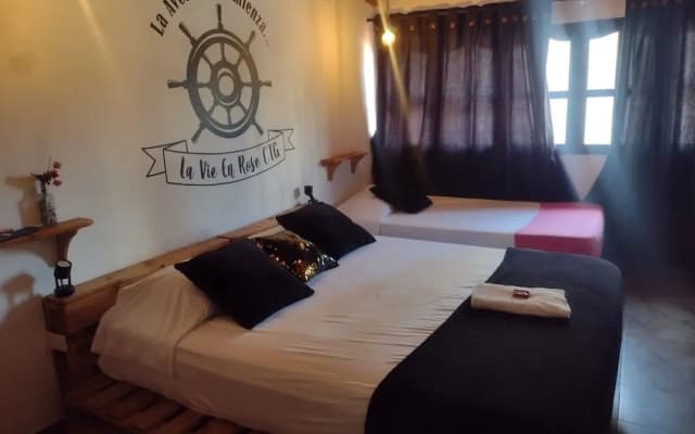 Hostal y Restaurante La Vie En Rose