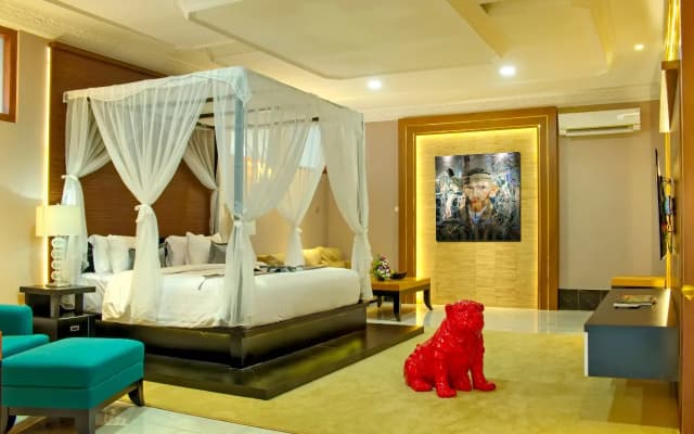 Raintree Boutique Villa & Gallery
