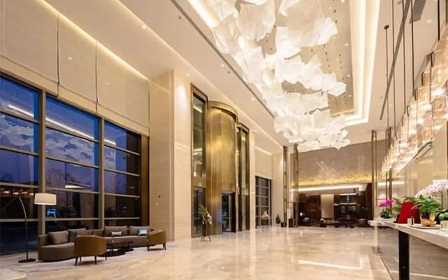 Golden Eagle Summit Hotel Nanjing China