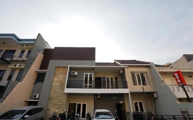 OYO 1541 Padang Pasir C-12 Residence