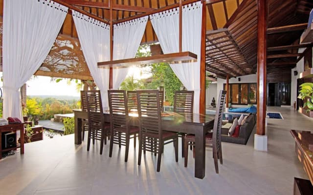 ZEN Premium Lovina Damai Hill Side